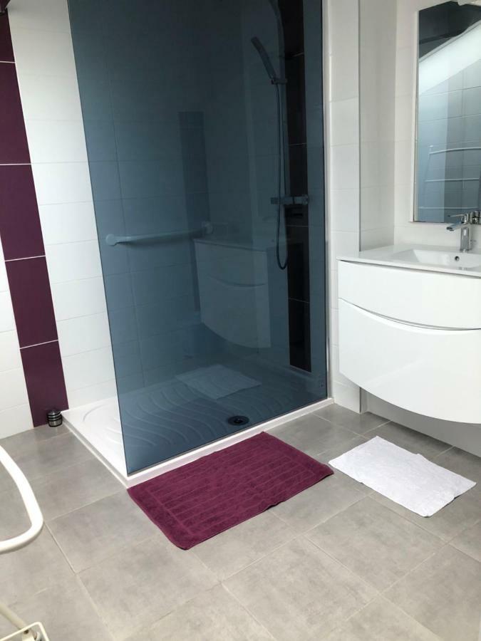 Les Lauriers Roses Otel Bourg-lès-Valence Dış mekan fotoğraf